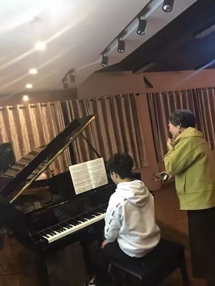 明升ms88特邀艺术家白志娴